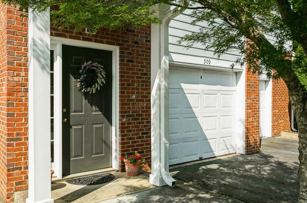509 Vinings Forest Ct, Smyrna, GA 30080-3924