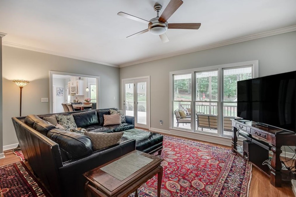 4502 Holly Forest Dr, Gainesville GA  30507-8897 exterior