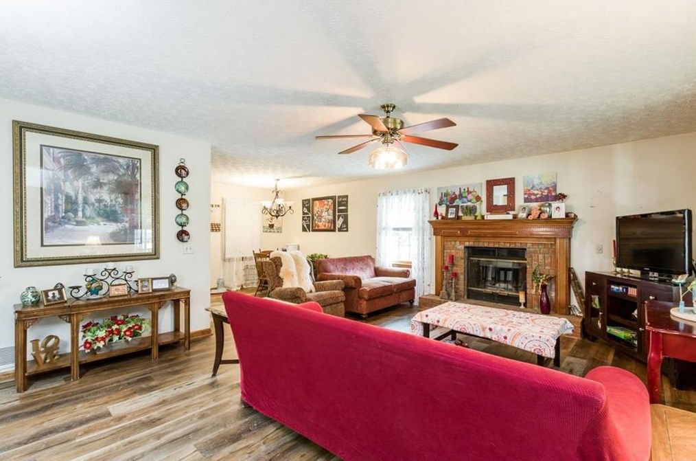 59 Cedar Creek Ct, Acworth, GA 30101-8526