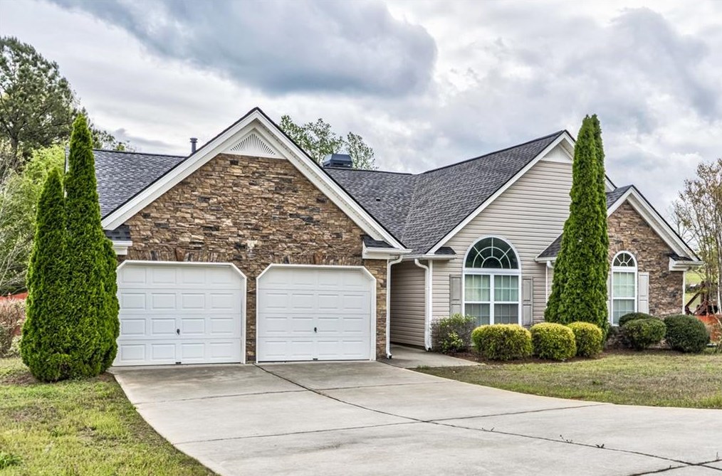 445 Kyles Cir, Hiram, GA 30141