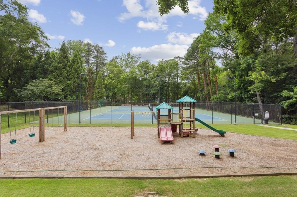 6 Spinning House Pl, Atlanta GA  30318-1510 exterior