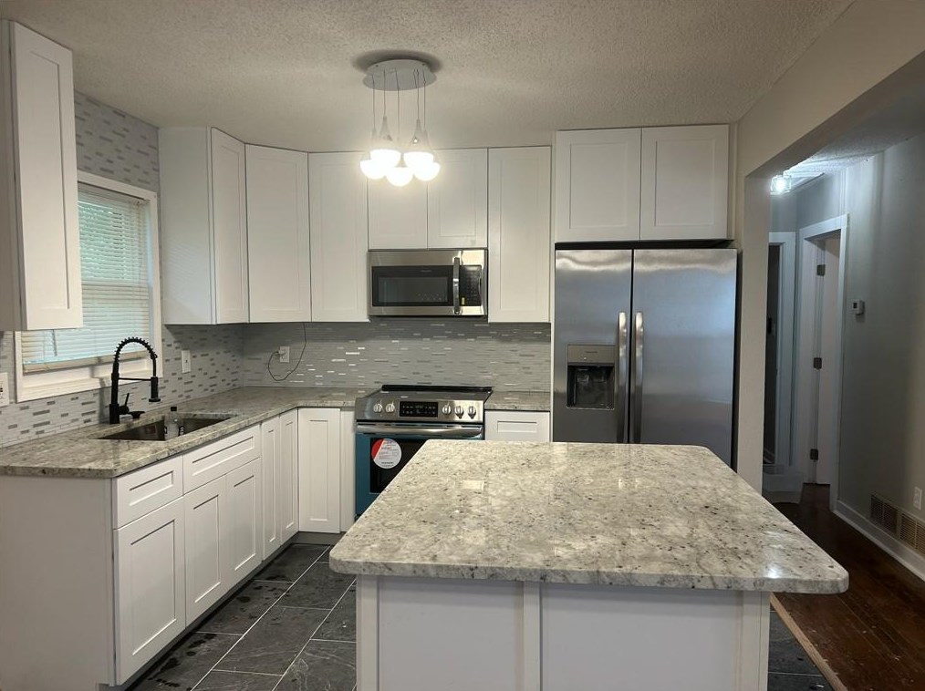 2615 Yale Ter, Decatur GA  30032-6469 exterior