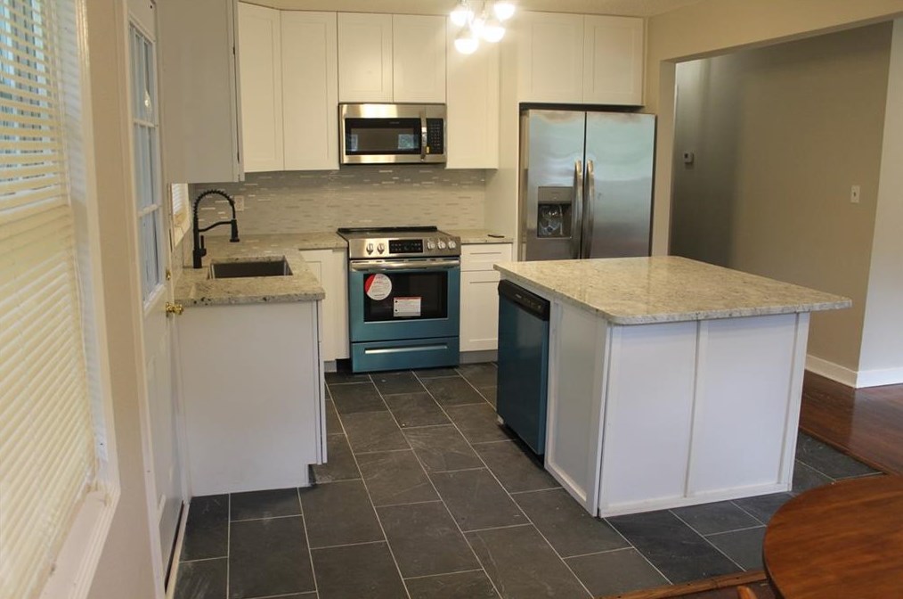 2615 Yale Ter, Decatur GA  30032-6469 exterior