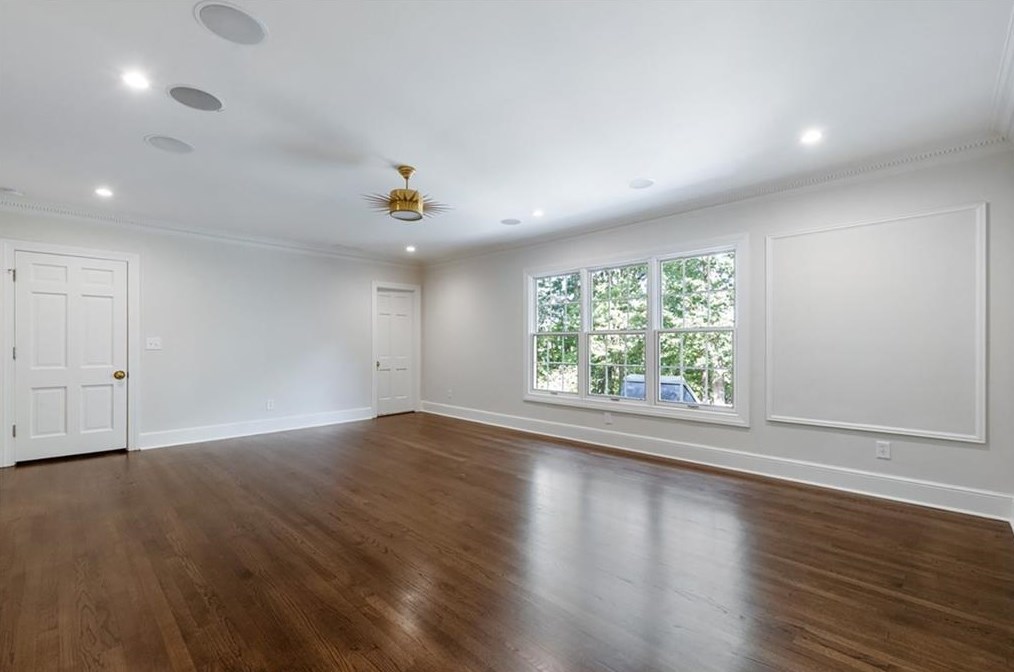 6000 Winterthur Rdg, Atlanta GA  30328-4629 exterior
