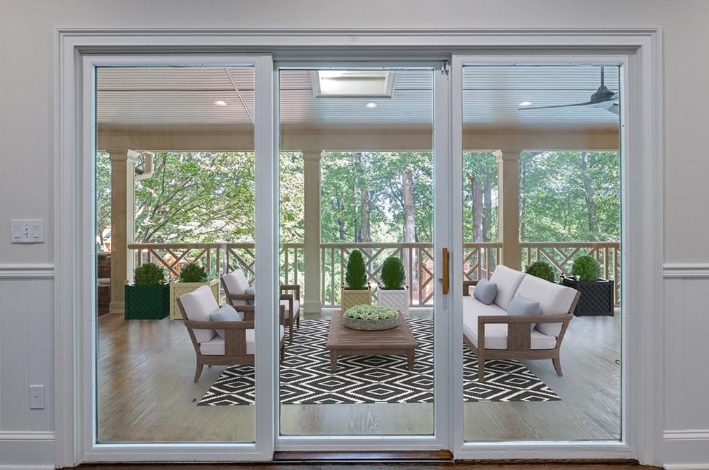 6000 Winterthur Rdg, Atlanta GA  30328-4629 exterior