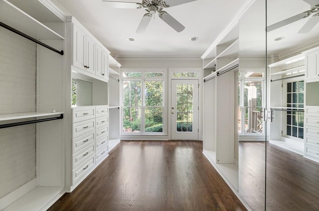 6000 Winterthur Rdg, Atlanta GA  30328-4629 exterior