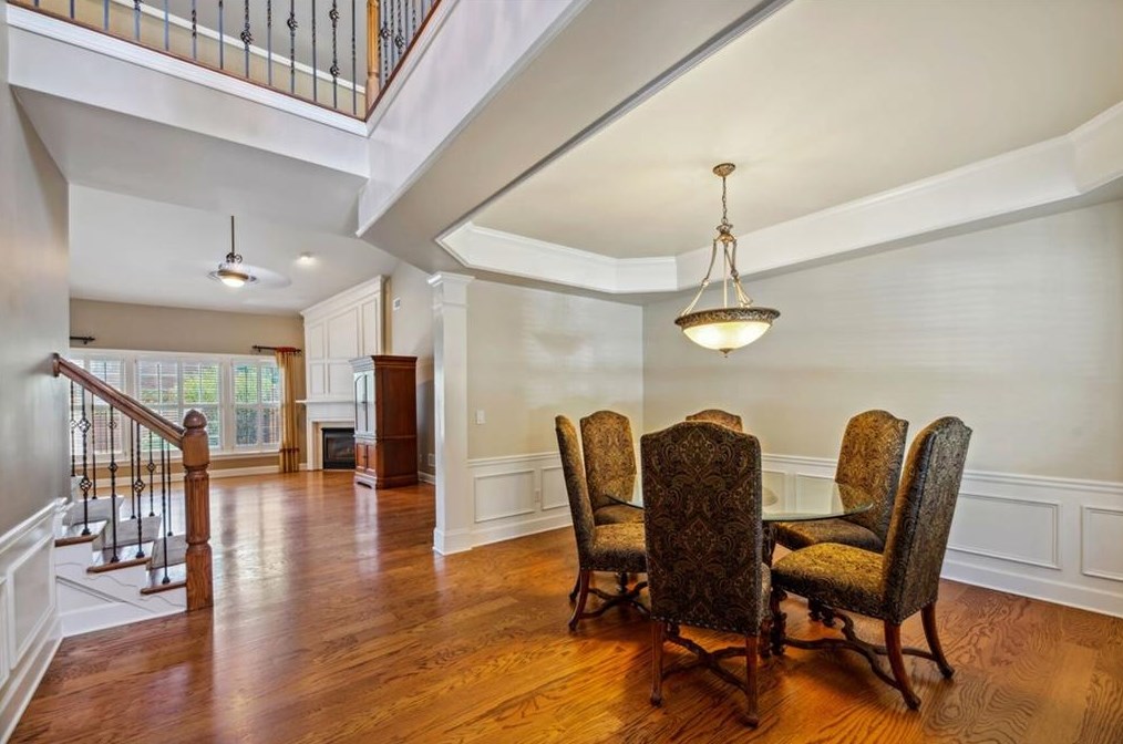 714 Thornington Dr, Roswell, GA 30075-5838