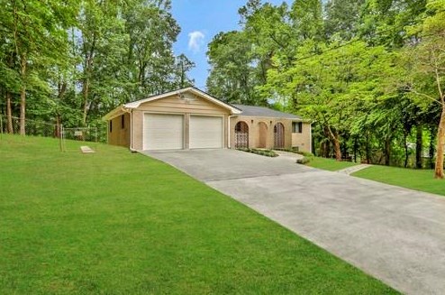 45 Stoneview Dr Sw, Lilburn, GA 30047