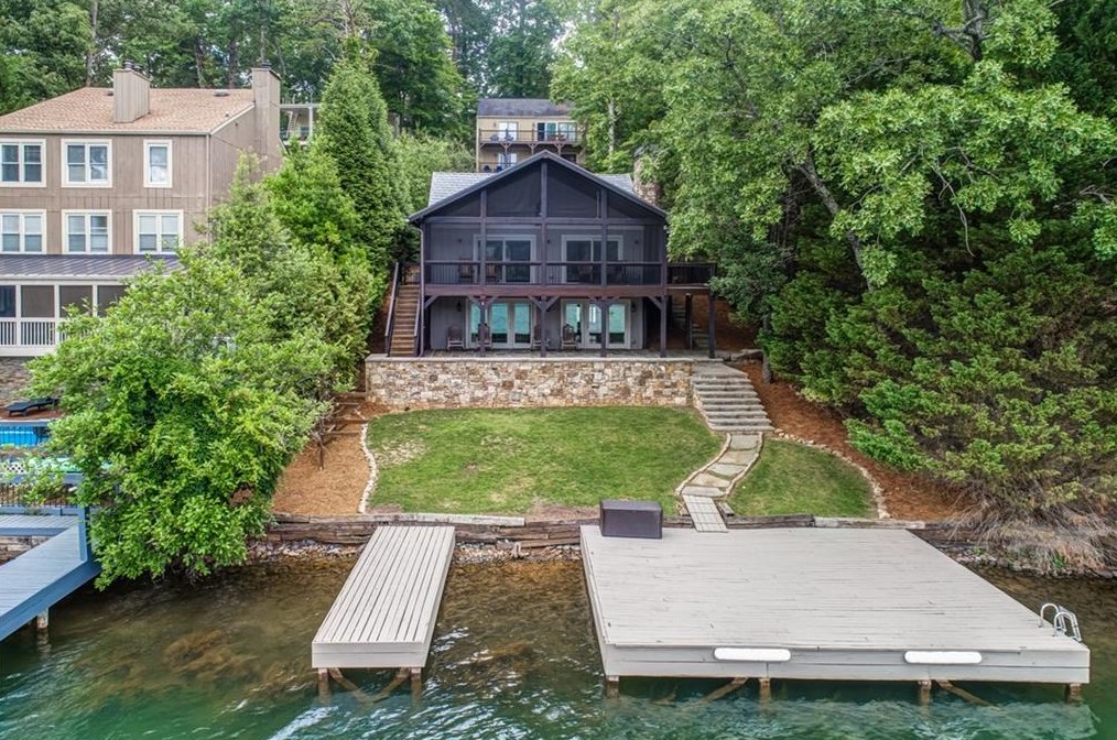 215 Narrows Dr, Waleska, GA 30183