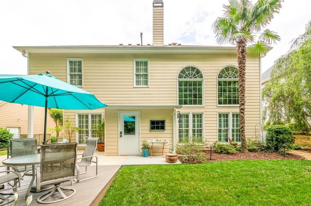 1859 Fox Chapel Dr, Smyrna GA  30080-6383 exterior