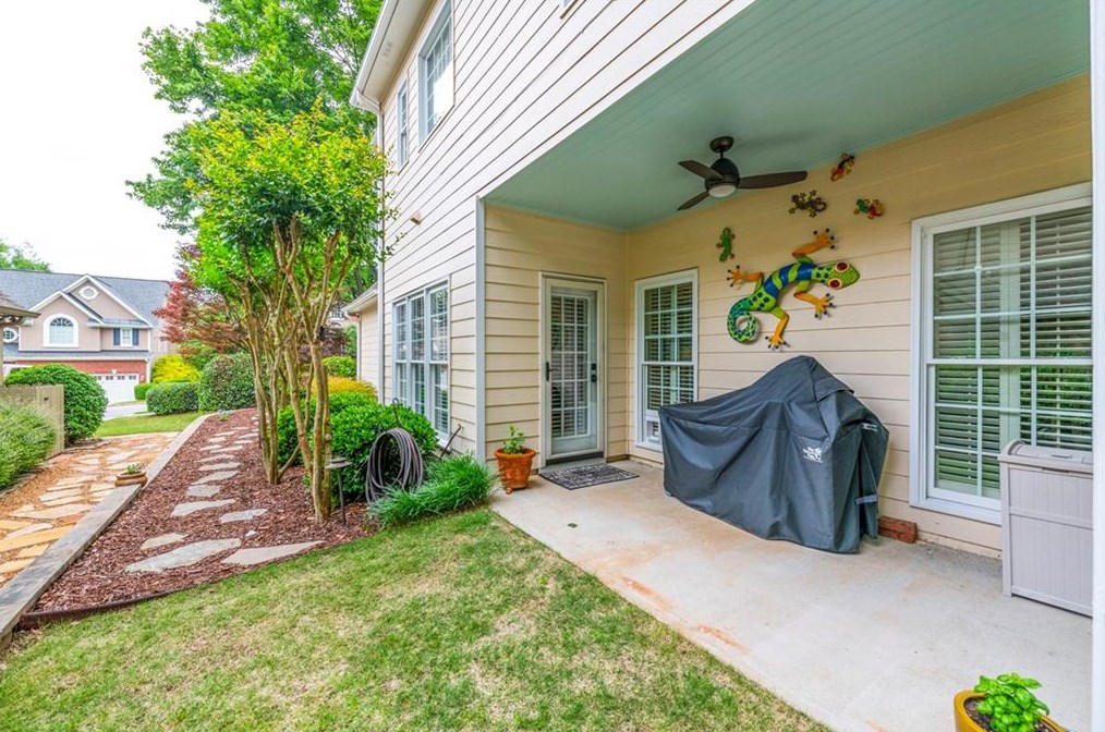 1859 Fox Chapel Dr, Smyrna GA  30080-6383 exterior