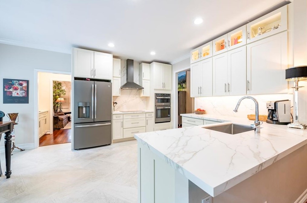 1859 Fox Chapel Dr, Smyrna GA  30080-6383 exterior