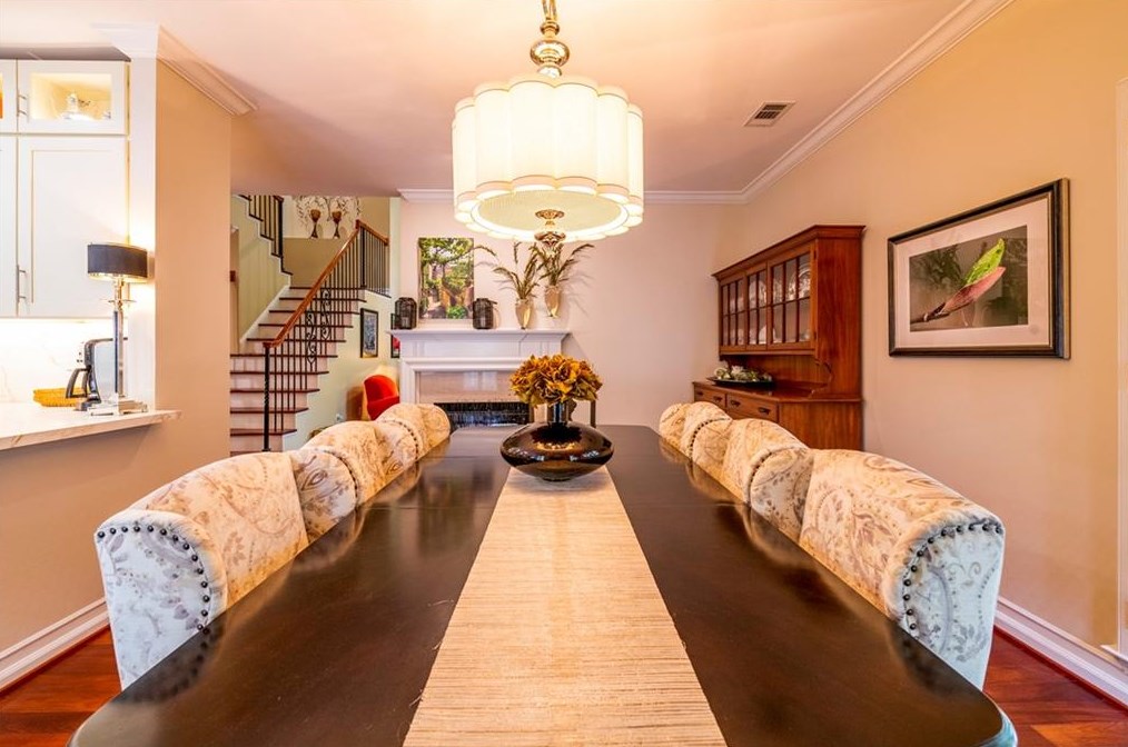 1859 Fox Chapel Dr, Smyrna GA  30080-6383 exterior