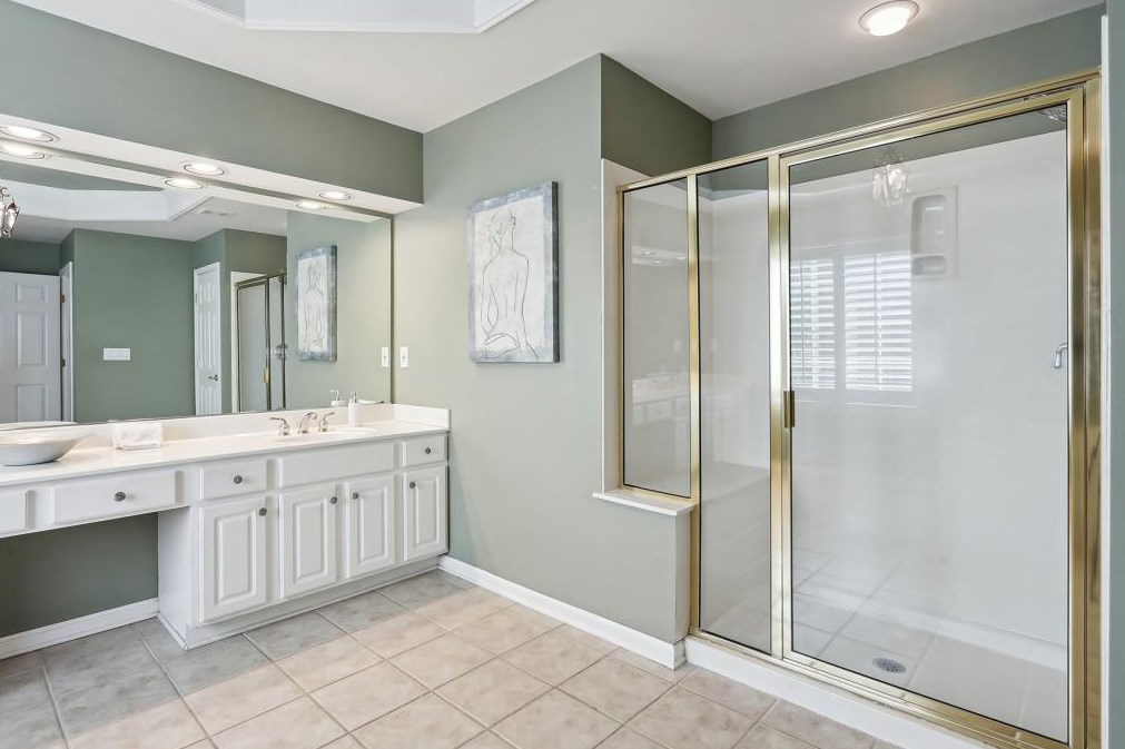 2075 Wrights Ml Cir, Atlanta GA  30324-2792 exterior
