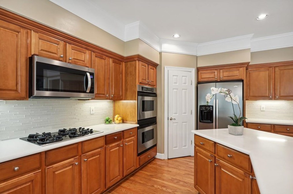 2075 Wrights Ml Cir, Atlanta GA  30324-2792 exterior