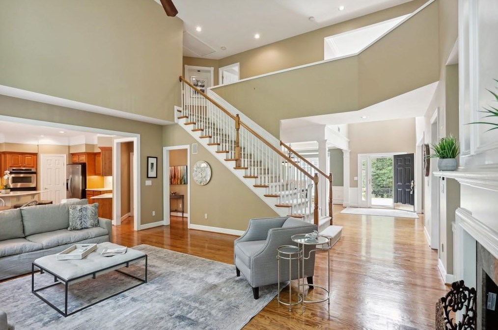 2075 Wrights Ml Cir, Atlanta GA  30324-2792 exterior