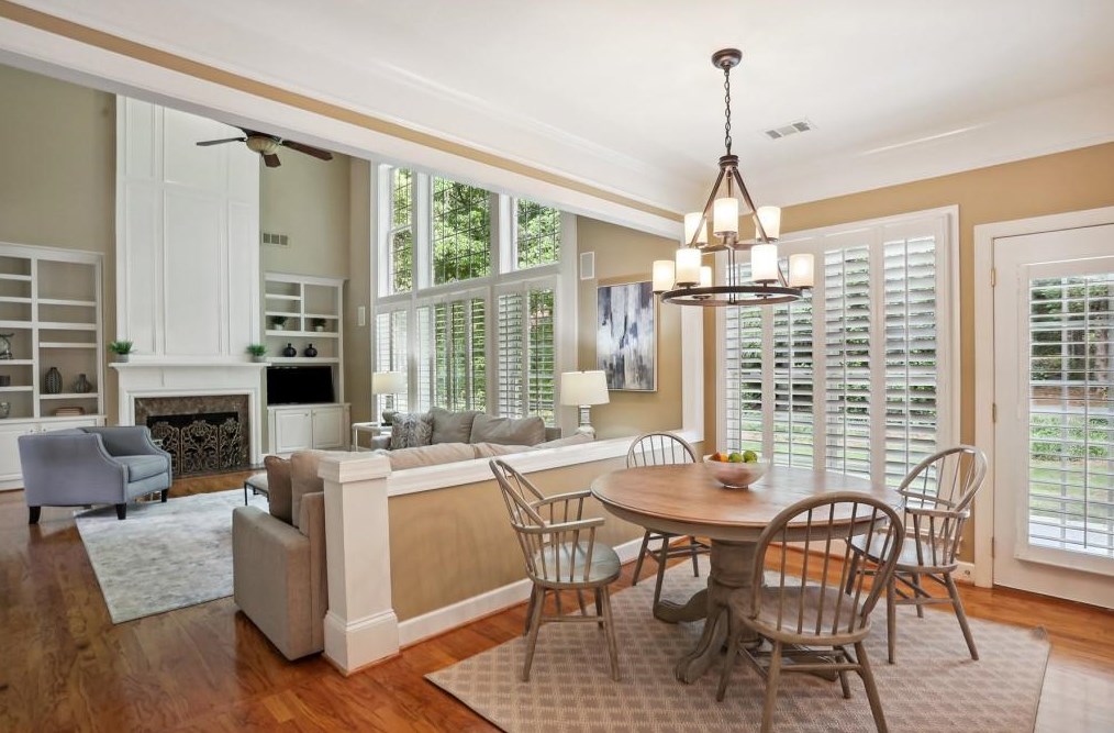 2075 Wrights Ml Cir, Atlanta GA  30324-2792 exterior