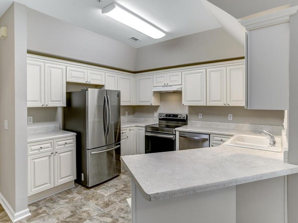 121 River St, Hiawassee, GA 30546-3235
