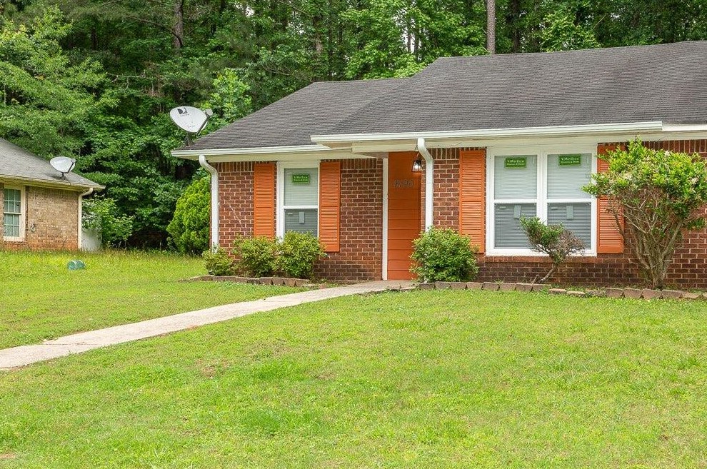8190 Magnolia Dr, Jonesboro, GA 30238