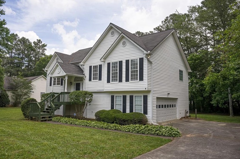 5201 Memorial Ln, Powder Springs, GA 30127-3419