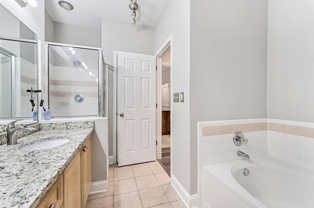 1229 Whitshire Way, Alpharetta GA 30004-4978 exterior