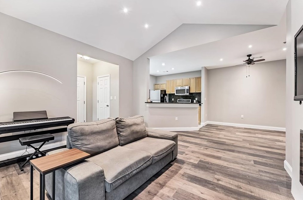 1229 Whitshire Way, Alpharetta GA 30004-4978 exterior