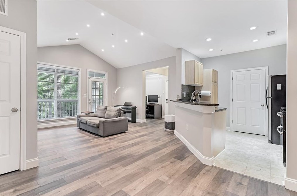 1229 Whitshire Way, Alpharetta GA 30004-4978 exterior