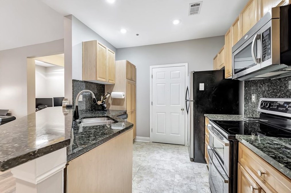 1229 Whitshire Way, Alpharetta GA 30004-4978 exterior