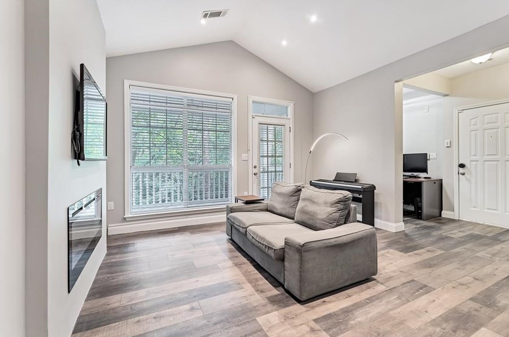 1229 Whitshire Way, Alpharetta GA 30004-4978 exterior