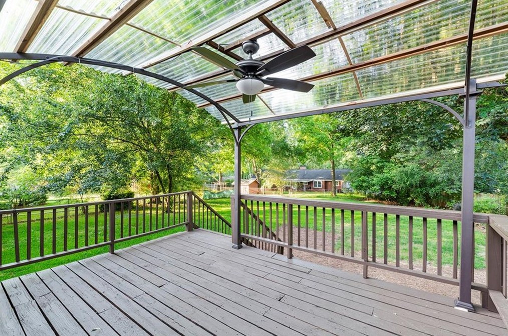 410 Milton Ave, Alpharetta GA  30009-1516 exterior