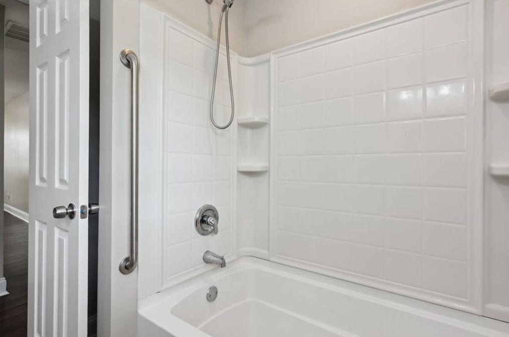 1829 Venetian Dr, Atlanta GA 30311-4031 exterior