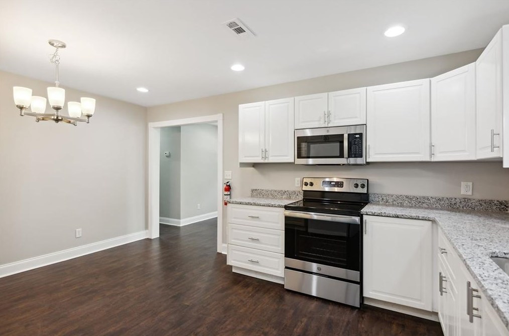 1829 Venetian Dr, Atlanta GA 30311-4031 exterior