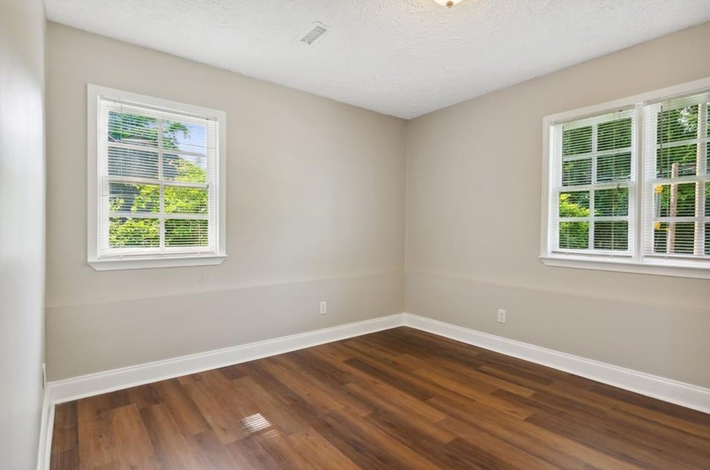 1829 Venetian Dr, Atlanta GA 30311-4031 exterior