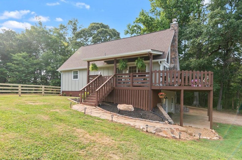 397 Mitchell Rd, Maysville, GA 30558-5309
