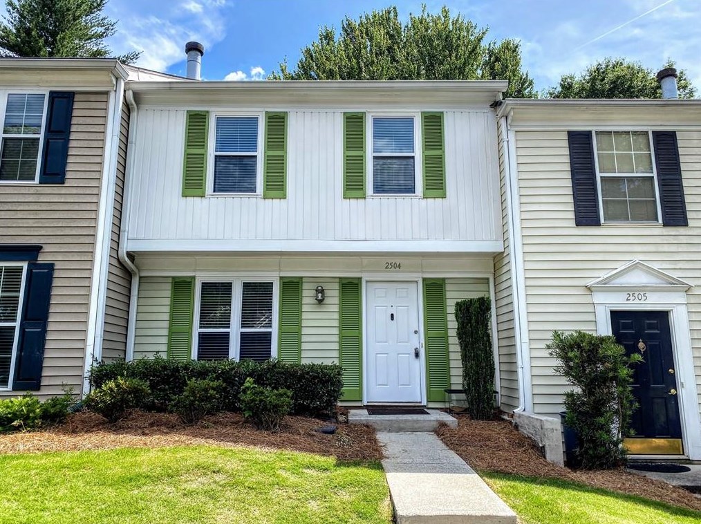 2504 Queen Anne Ct, Atlanta, GA 30350-2098