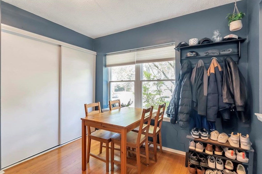 900 Regal Path Ln, Decatur GA  30030-4182 exterior