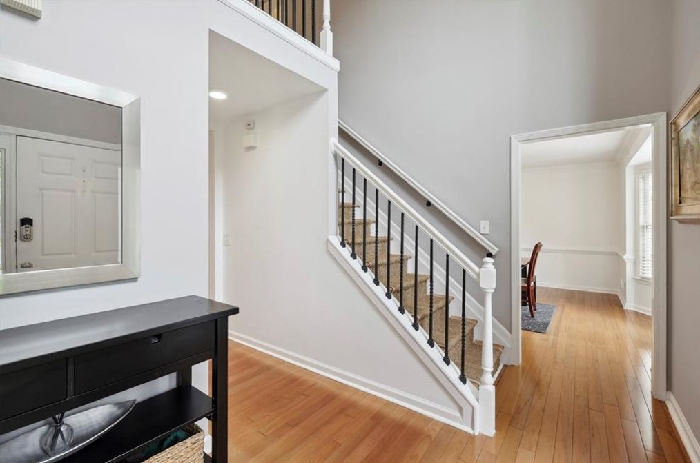 10570 Waters Ridge Dr, Alpharetta, GA 30022-4987