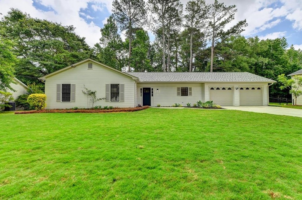 141 Hebron Church Rd, Dacula, GA 30019
