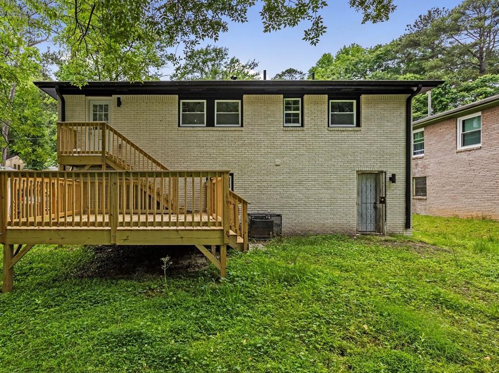 495 Wood Dr, Atlanta GA  30318-6155 exterior