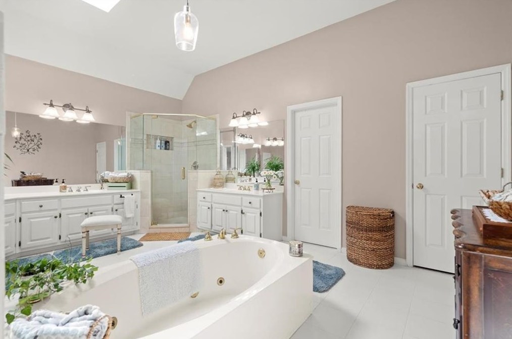 9350 Nesbit Lk Dr, Alpharetta GA 30022-4019 exterior