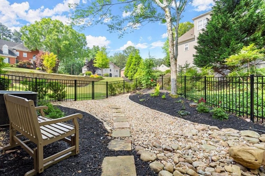 9350 Nesbit Lk Dr, Alpharetta GA 30022-4019 exterior