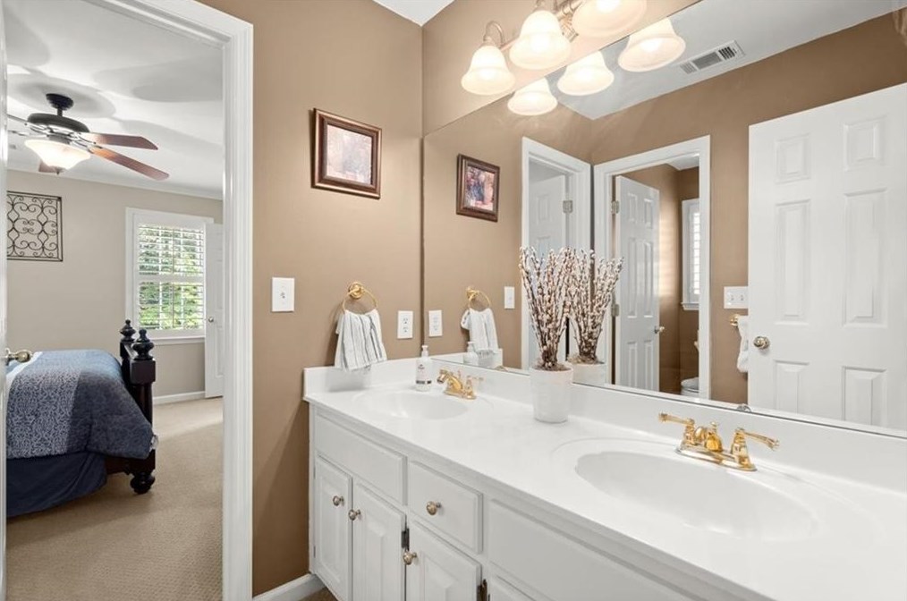 9350 Nesbit Lk Dr, Alpharetta GA 30022-4019 exterior