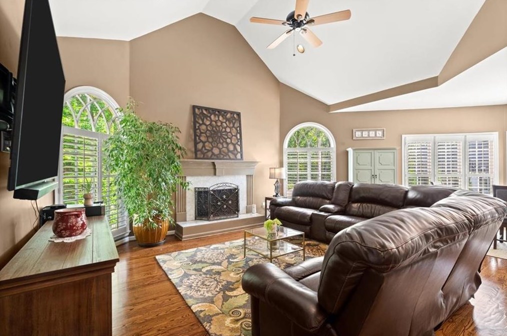 9350 Nesbit Lk Dr, Alpharetta GA 30022-4019 exterior