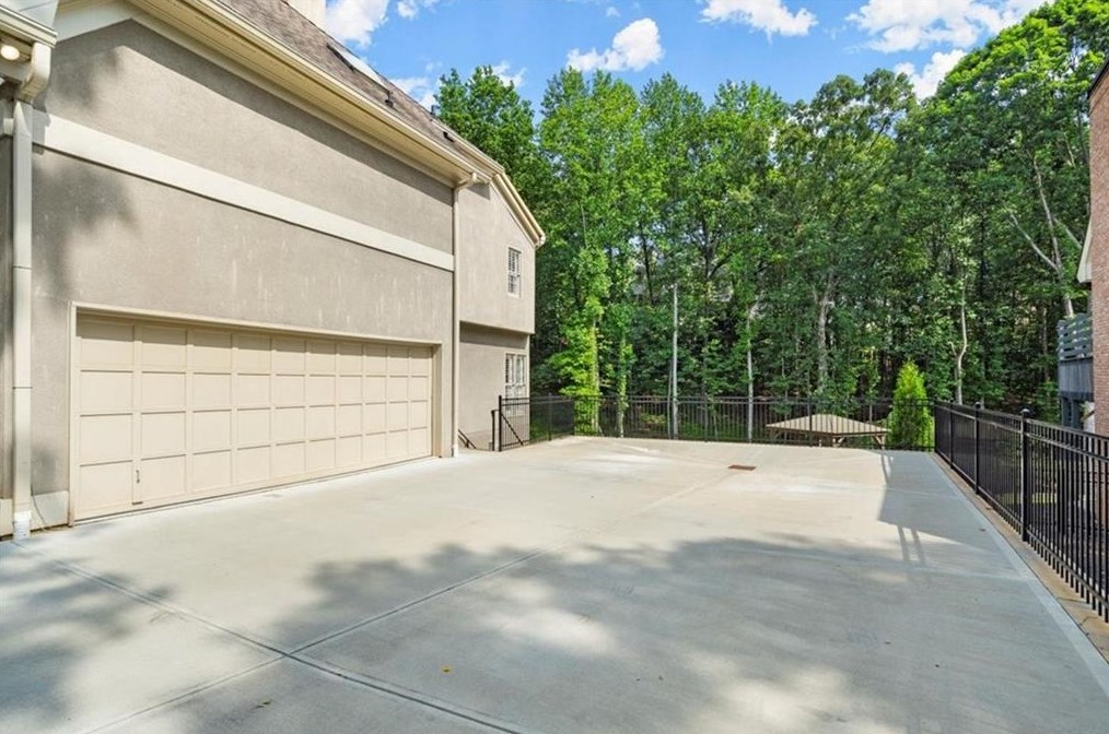 9350 Nesbit Lk Dr, Alpharetta GA 30022-4019 exterior