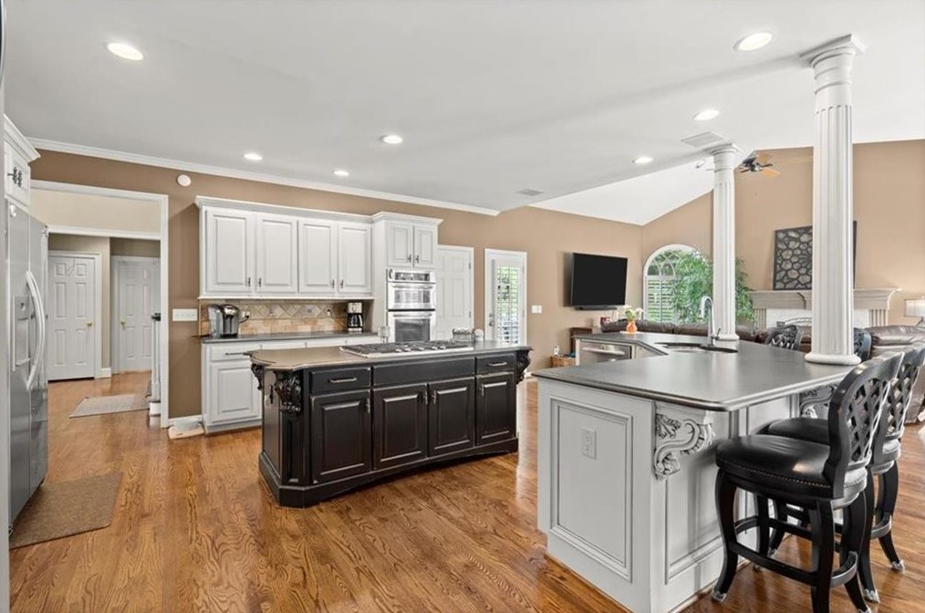 9350 Nesbit Lk Dr, Alpharetta GA 30022-4019 exterior