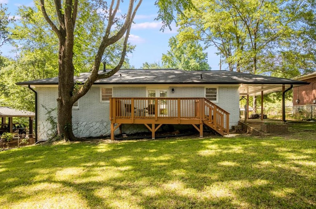 1568 Woodland Cir, Atlanta GA  30344-2740 exterior