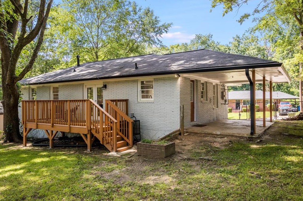 1568 Woodland Cir, Atlanta GA  30344-2740 exterior