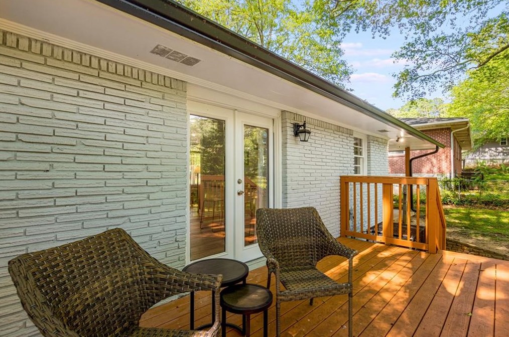 1568 Woodland Cir, Atlanta GA  30344-2740 exterior