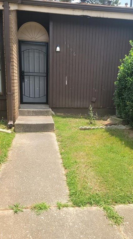 1496 Stoneleigh Way, Stone Mountain, GA 30088