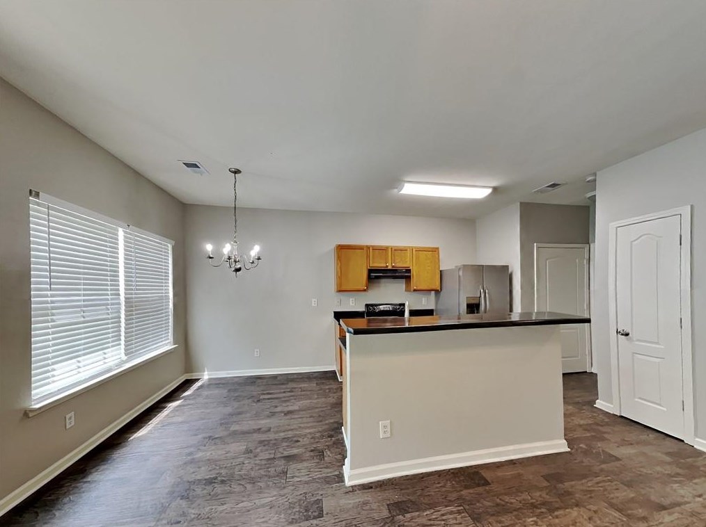 2877 Windsor Forrest Ct, Atlanta GA  30349-3033 exterior